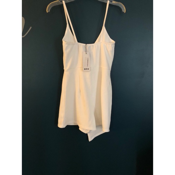 NWT size 4 Ivory wrap Romper/ Playsuit - Picture 3 of 5